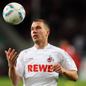 爱游戏中国-从汗水到荣耀：日常训练揭秘冠军车手的生活，冠军赛车手